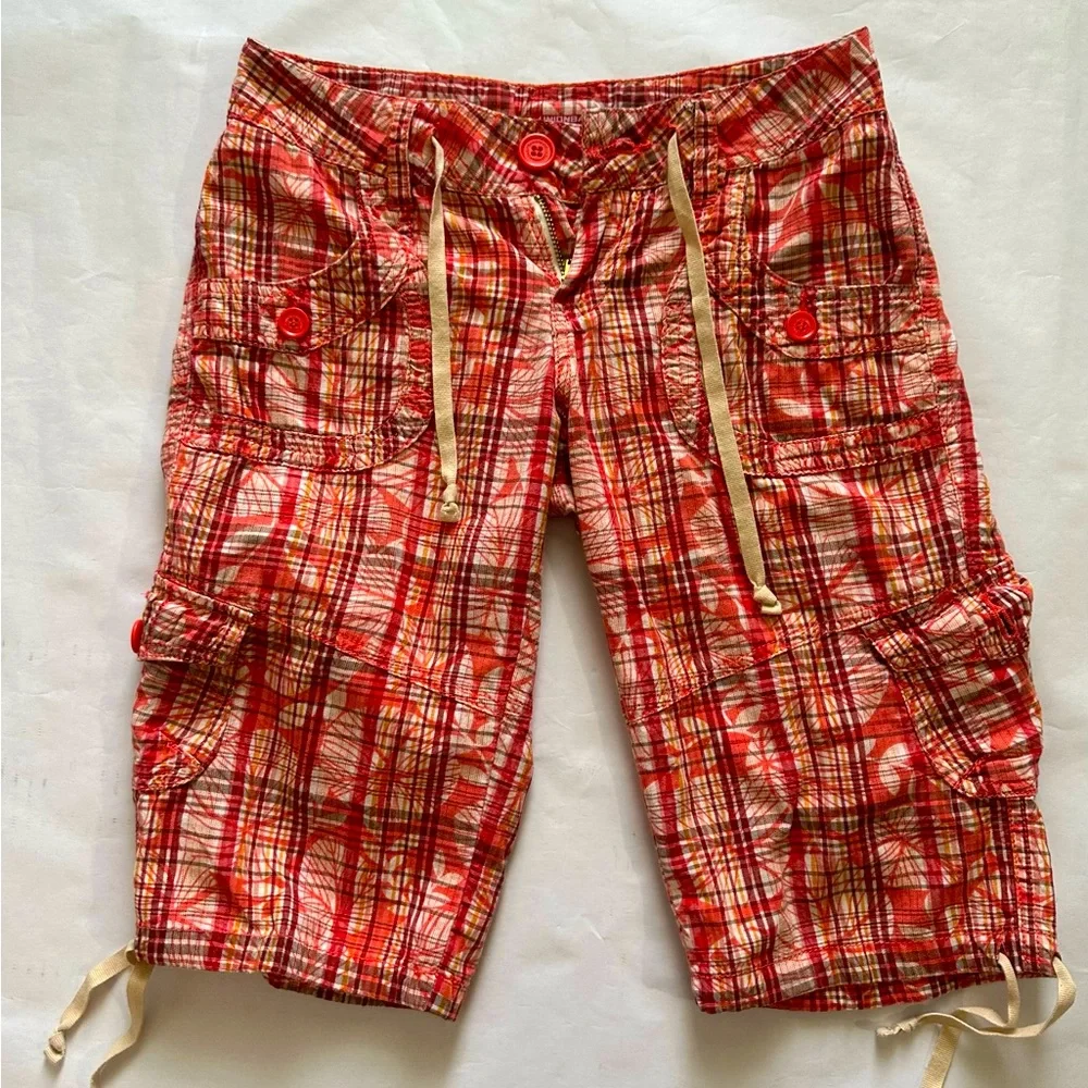 Unionbay Plaid Red Cargo Shorts for Women